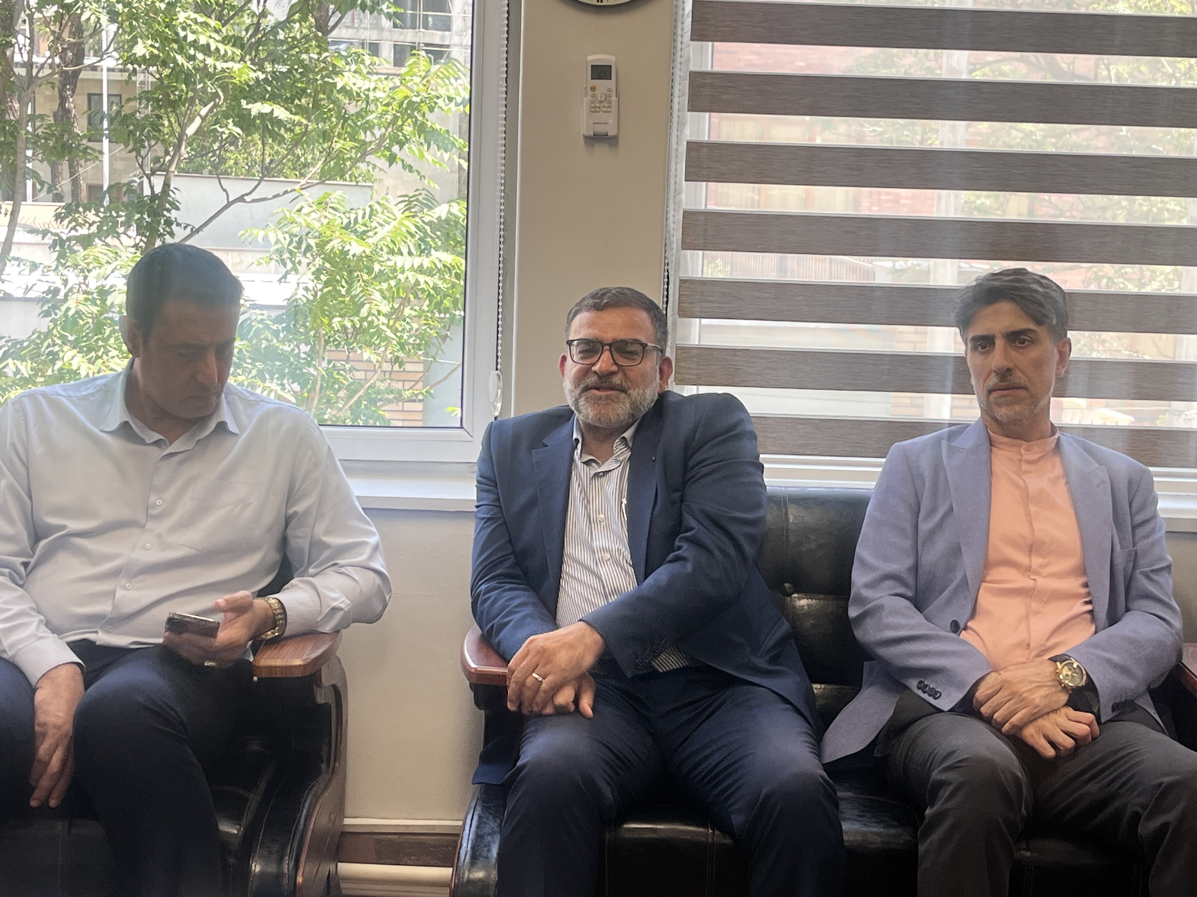 دیدار مسئولان ورزش ناشنوایان تهران با مدیر کل ورزش و‌جوانان