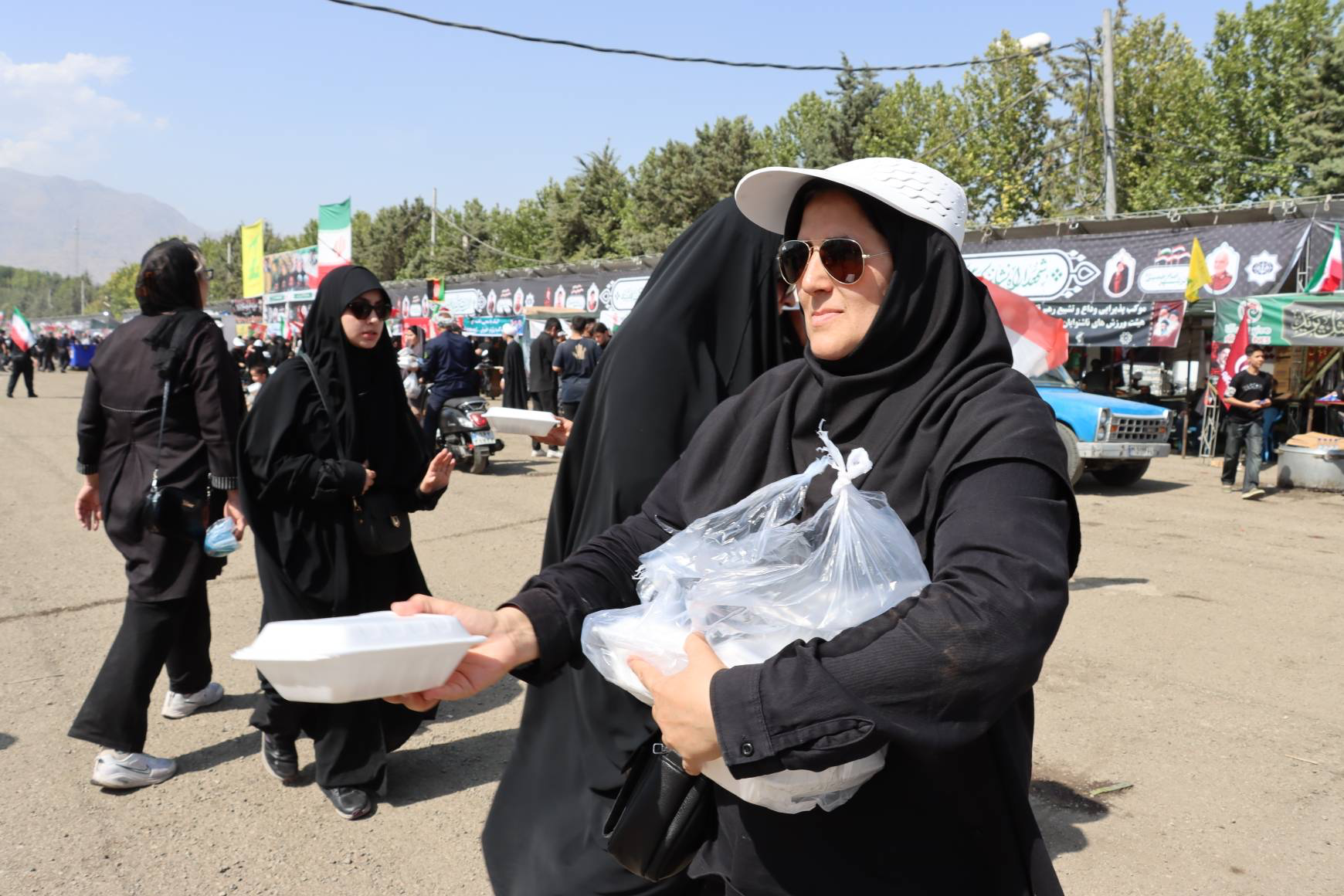 گزارش تصویری از موکب پذیرایی وداع و تشییع رهبر قائد هیئت ورزش‌های ناشنوایان استان تهران