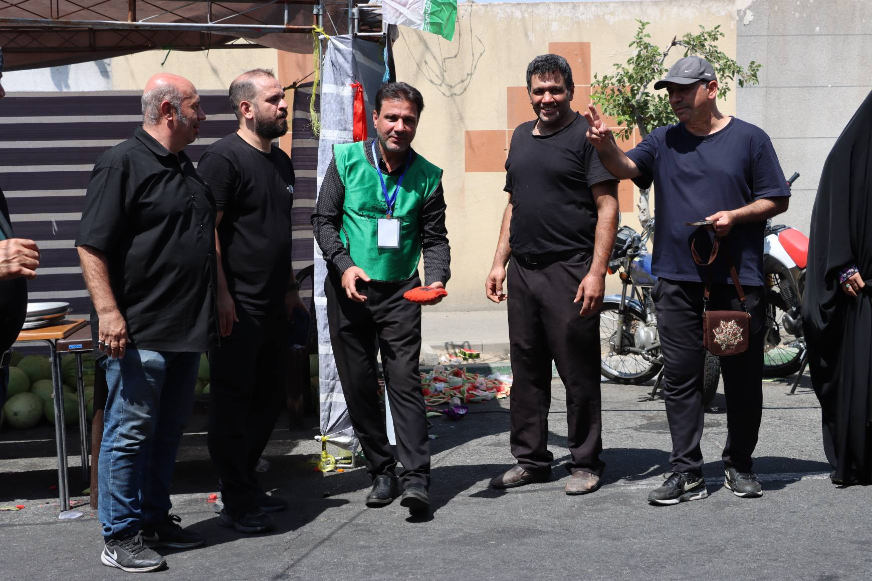 تداوم خدمت‌رسانی هیأت ورزش‌های ناشنوایان استان تهران به عزاداران مراسم تشییع پیکر شهید امت
