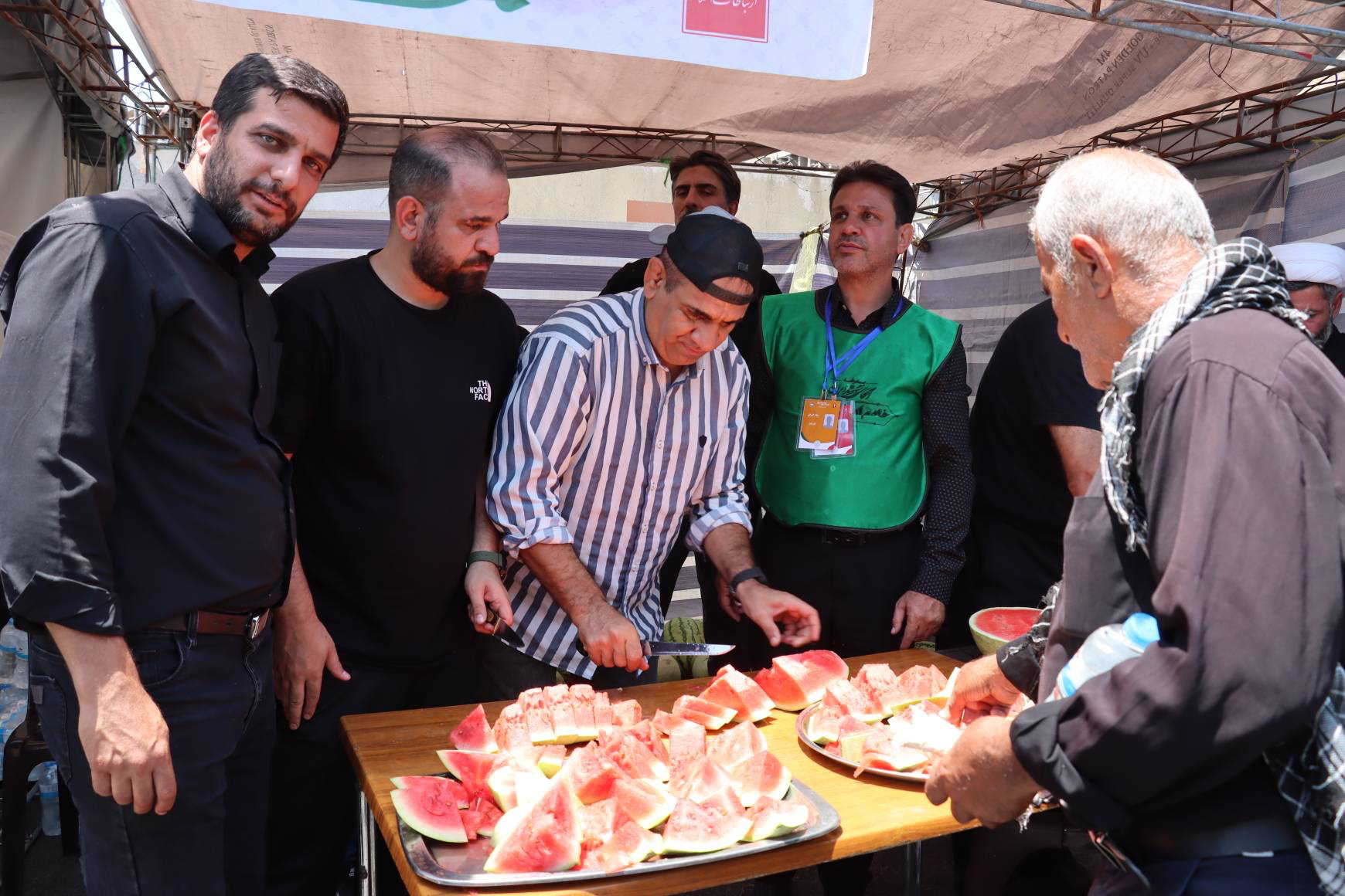 تداوم خدمت‌رسانی هیأت ورزش‌های ناشنوایان استان تهران به عزاداران مراسم تشییع پیکر شهید امت